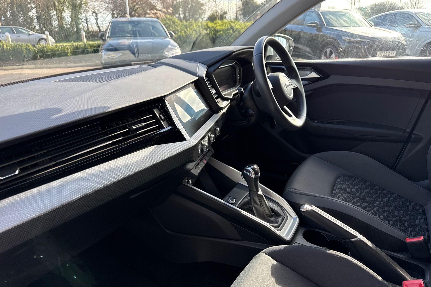 Used Audi A1 for sale - 77658689: Photo 47