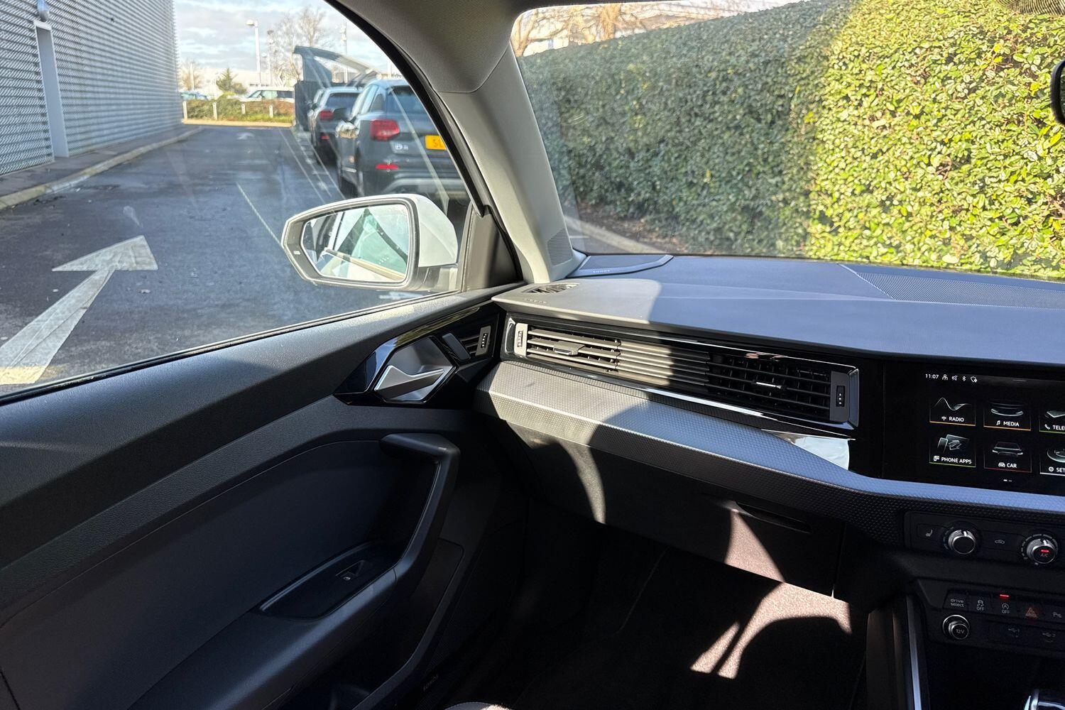 Used Audi A1 for sale - 77658689: Photo 53