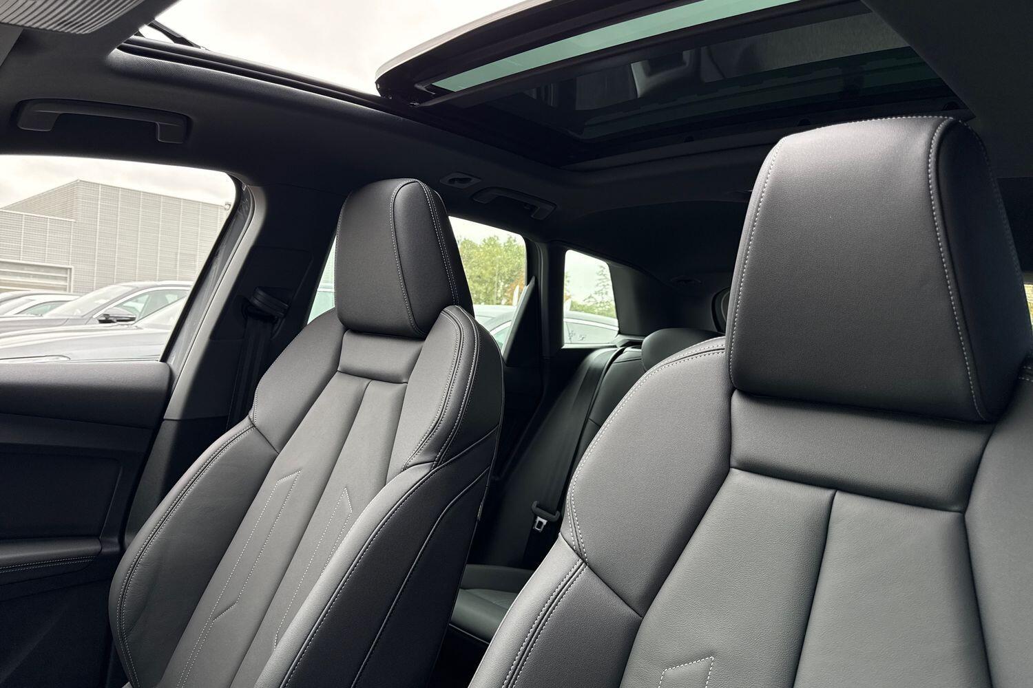 Used Audi Q4 e-tron 2025 for sale - 76953142: Photo 31