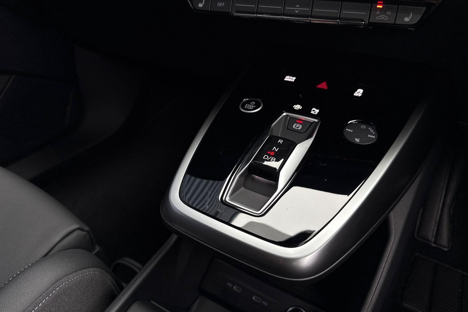 Used Audi Q4 e-tron 2025 for sale - 76953142: Photo 44