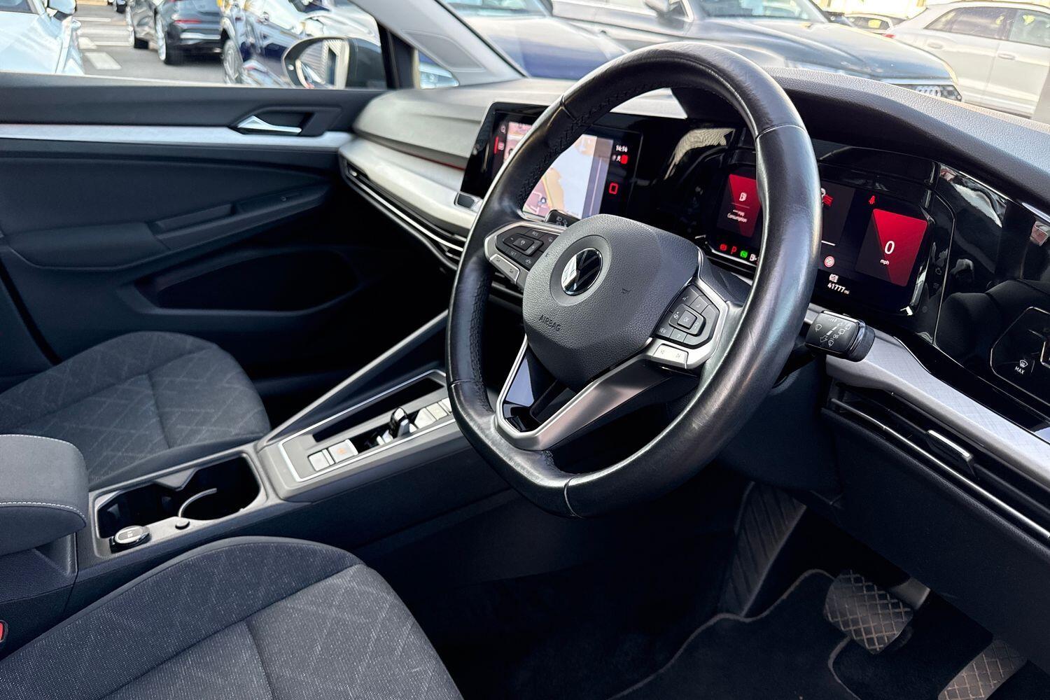 Used Volkswagen Golf 2020 for sale - 76714387: Photo 24