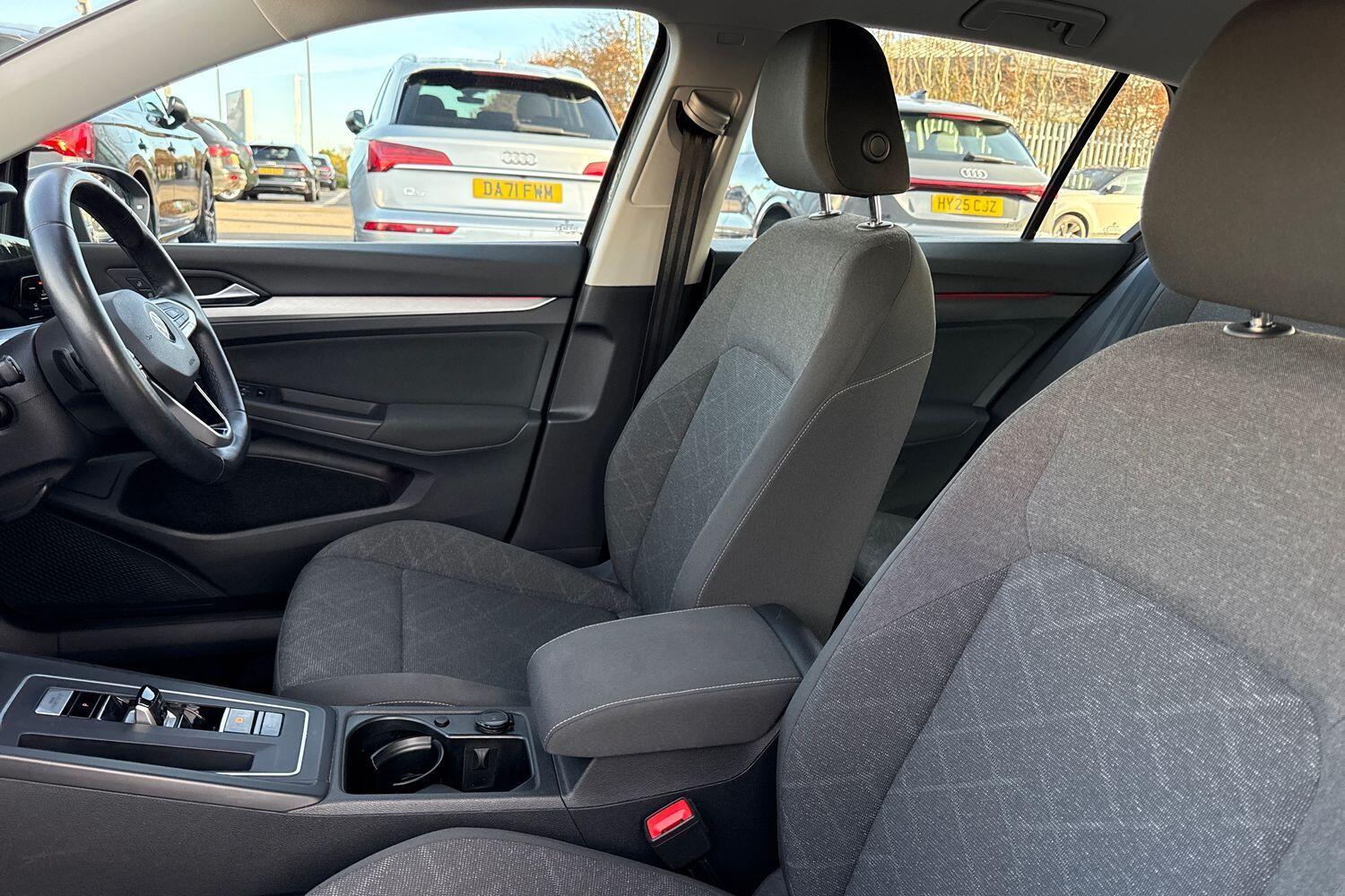 Used Volkswagen Golf 2020 for sale - 76714387: Photo 37