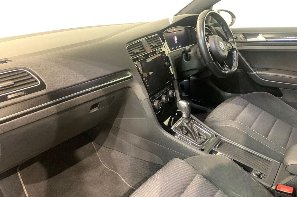 Used Volkswagen Golf 2020 for sale - 77152969: Photo 11