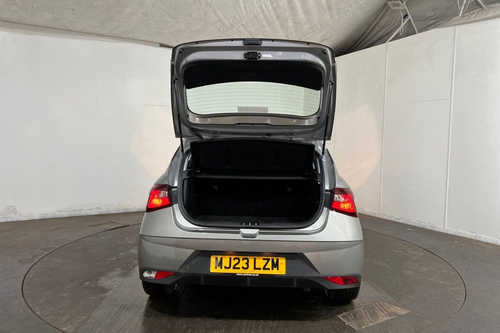 Used Hyundai i20 2023 for sale - 76509812: Photo 38