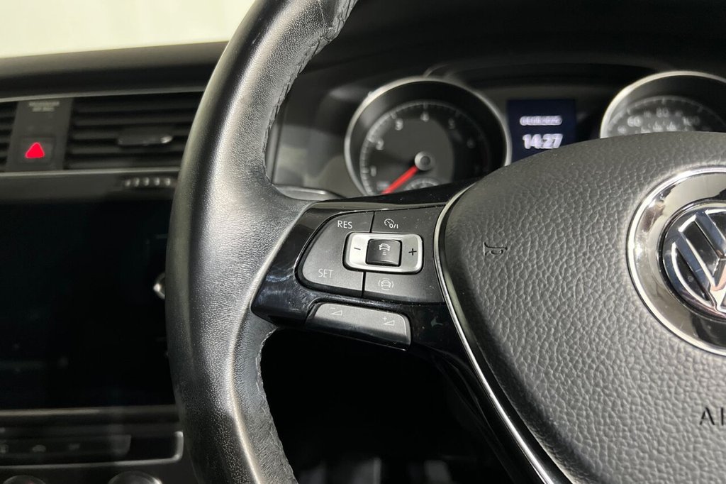 Used Volkswagen Golf 2019 for sale - 76820421: Photo 23