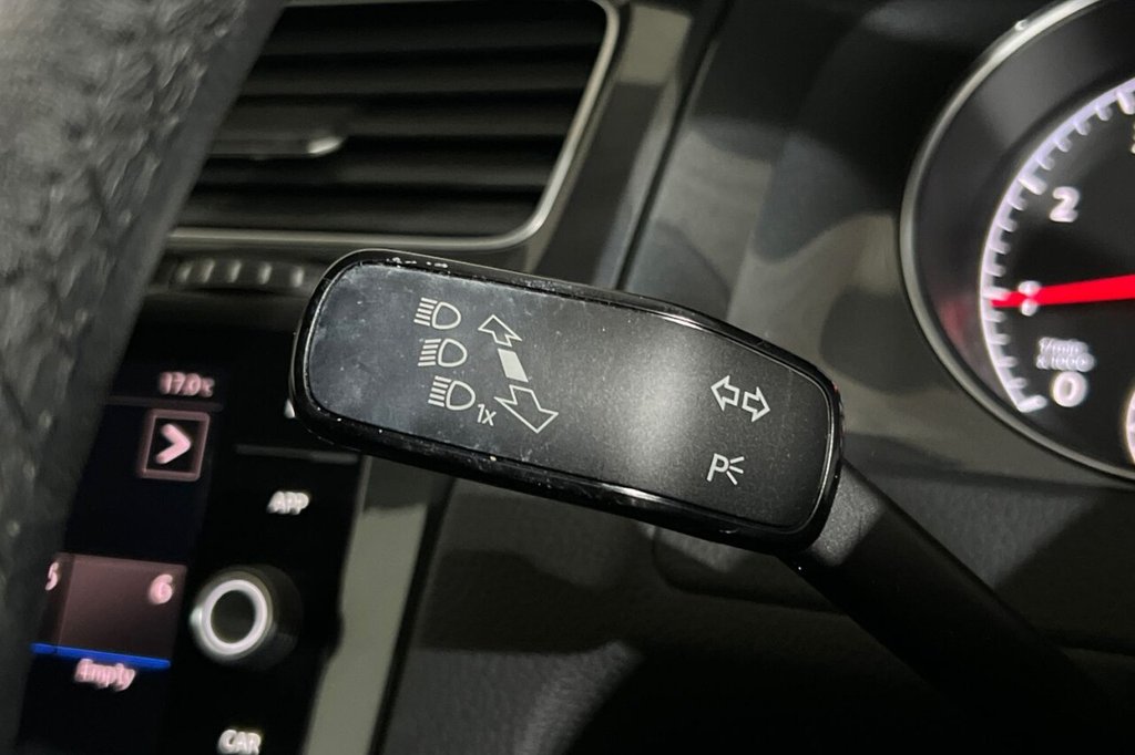 Used Volkswagen Golf 2019 for sale - 76820421: Photo 25