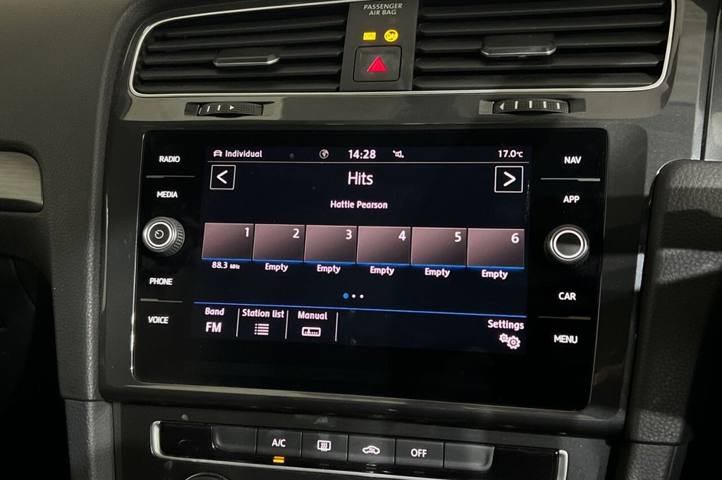 Used Volkswagen Golf 2019 for sale - 76820421: Photo 29