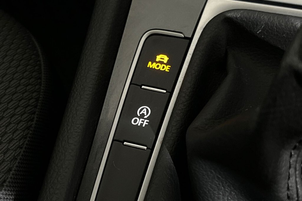 Used Volkswagen Golf 2019 for sale - 76820421: Photo 33