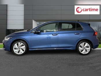 Used Volkswagen Golf 2024 for sale - 77049075: Photo