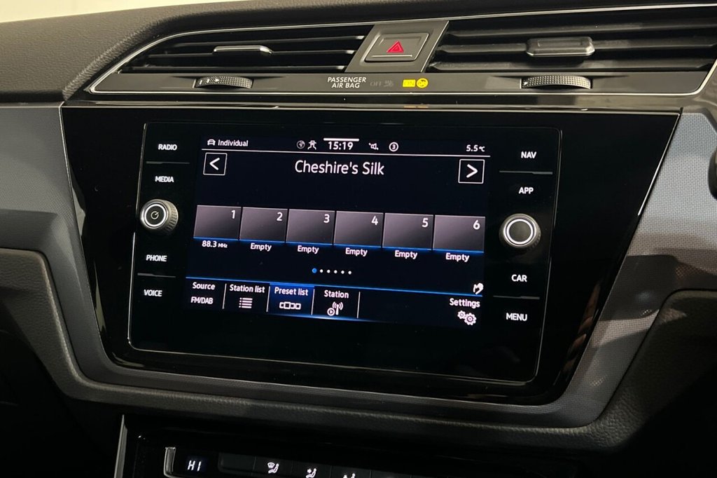 Used Volkswagen Touran 2020 for sale - 77263209: Photo 32