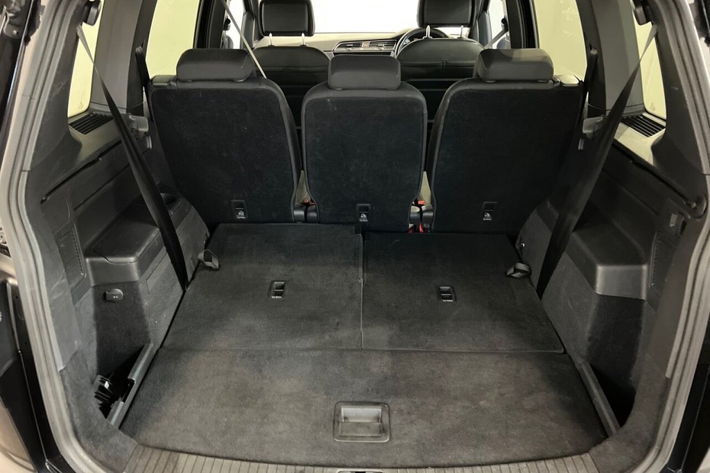 Used Volkswagen Touran 2020 for sale - 77263209: Photo 42