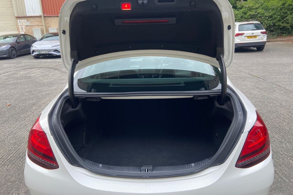 Used Mercedes-Benz C-Class 2019 for sale - 76147419: Photo 30