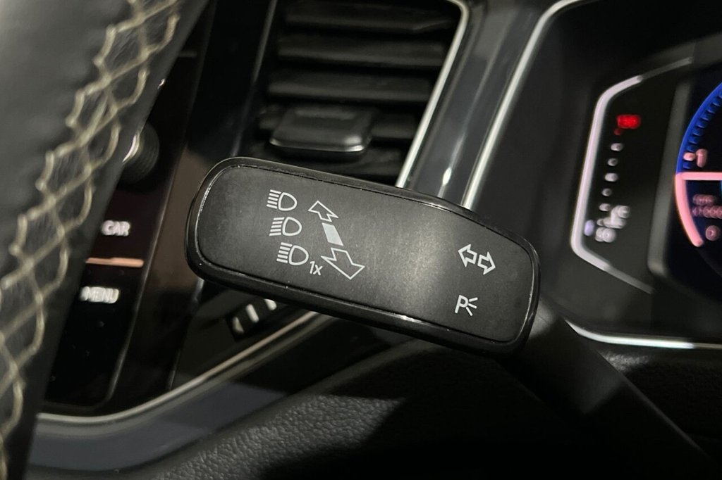 Used Volkswagen T-Roc 2019 for sale - 76768144: Photo 28