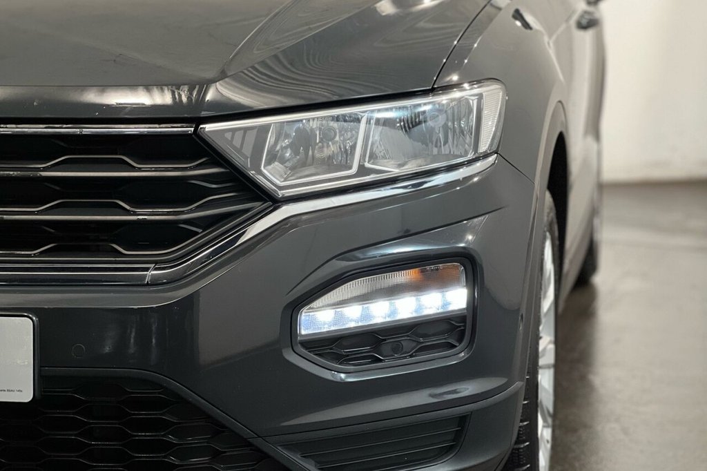 Used Volkswagen T-Roc 2018 for sale - 76950322: Photo 16