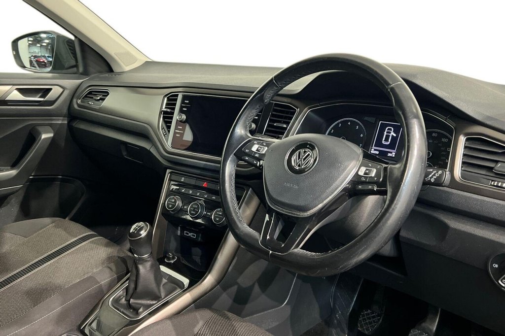 Used Volkswagen T-Roc 2018 for sale - 76950322: Photo 9