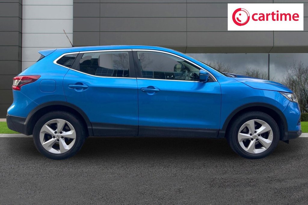 Used Nissan Qashqai 2017 for sale - 76867254: Photo 2
