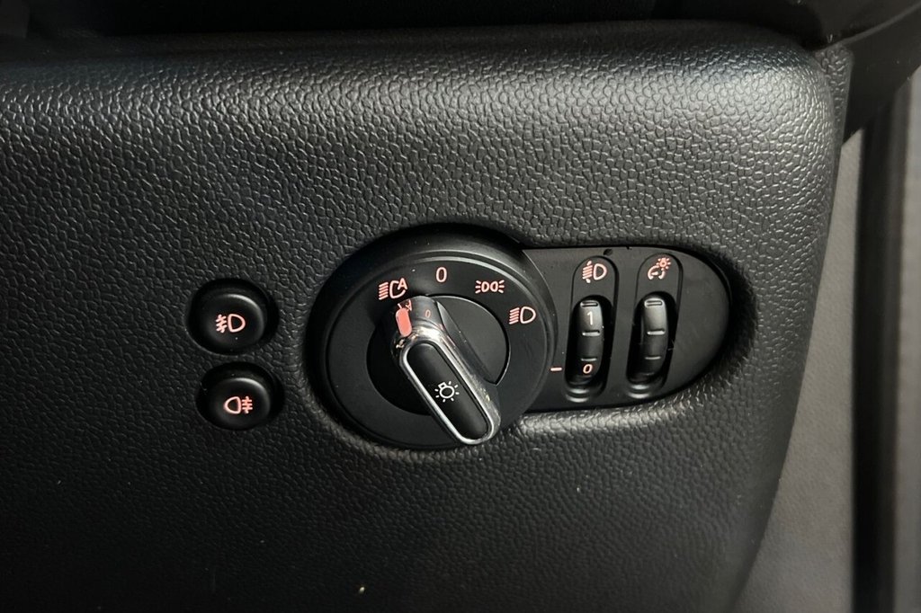 Used MINI Hatch 2019 for sale - 76950332: Photo 38