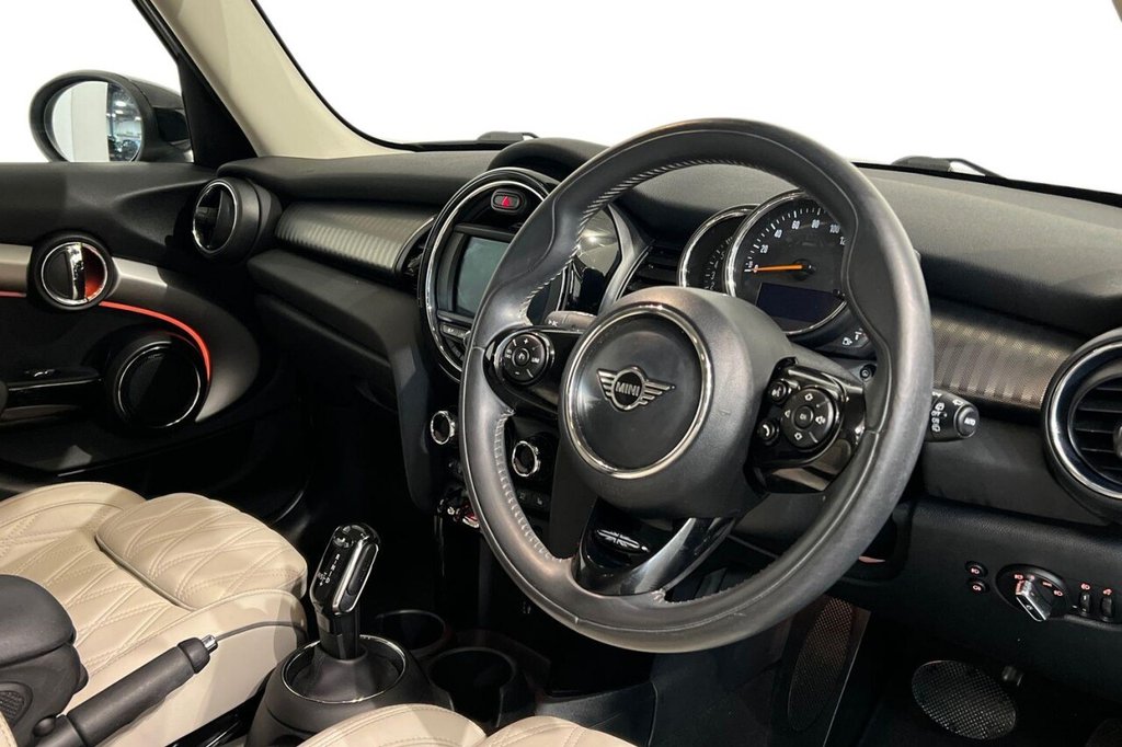 Used MINI Hatch 2019 for sale - 76950332: Photo 9