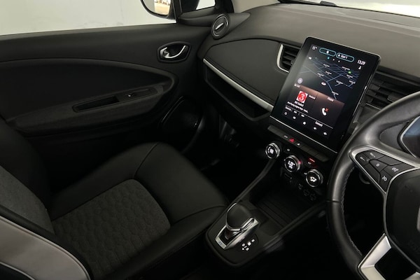 Used Renault Zoe 2021 for sale - 76147535: Photo 33