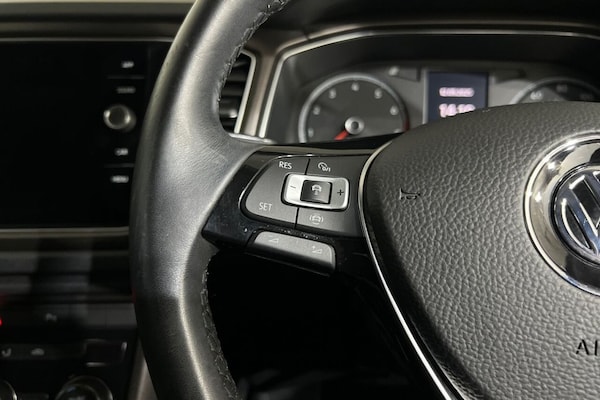Used Volkswagen T-Roc 2018 for sale - 76118563: Photo 24