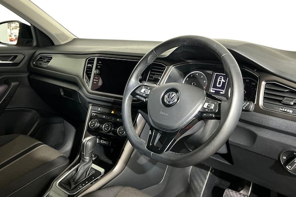 Used Volkswagen T-Roc 2018 for sale - 76118563: Photo 9
