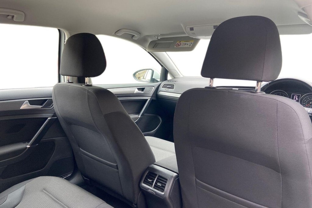 Used Volkswagen Golf 2018 for sale - 76229103: Photo 10