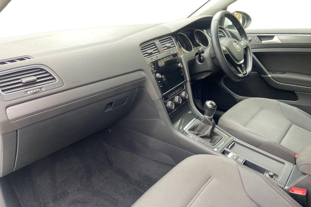 Used Volkswagen Golf 2018 for sale - 76229103: Photo 11