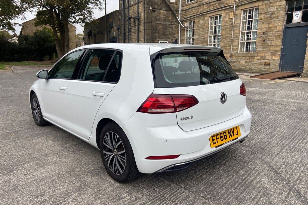 Used Volkswagen Golf 2018 for sale - 76229103: Photo 23