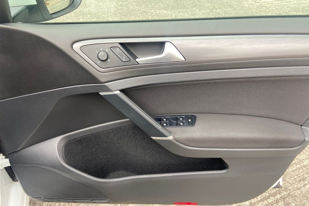 Used Volkswagen Golf 2018 for sale - 76229103: Photo 36