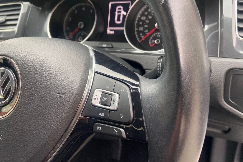 Used Volkswagen Golf 2018 for sale - 76229103: Photo 38