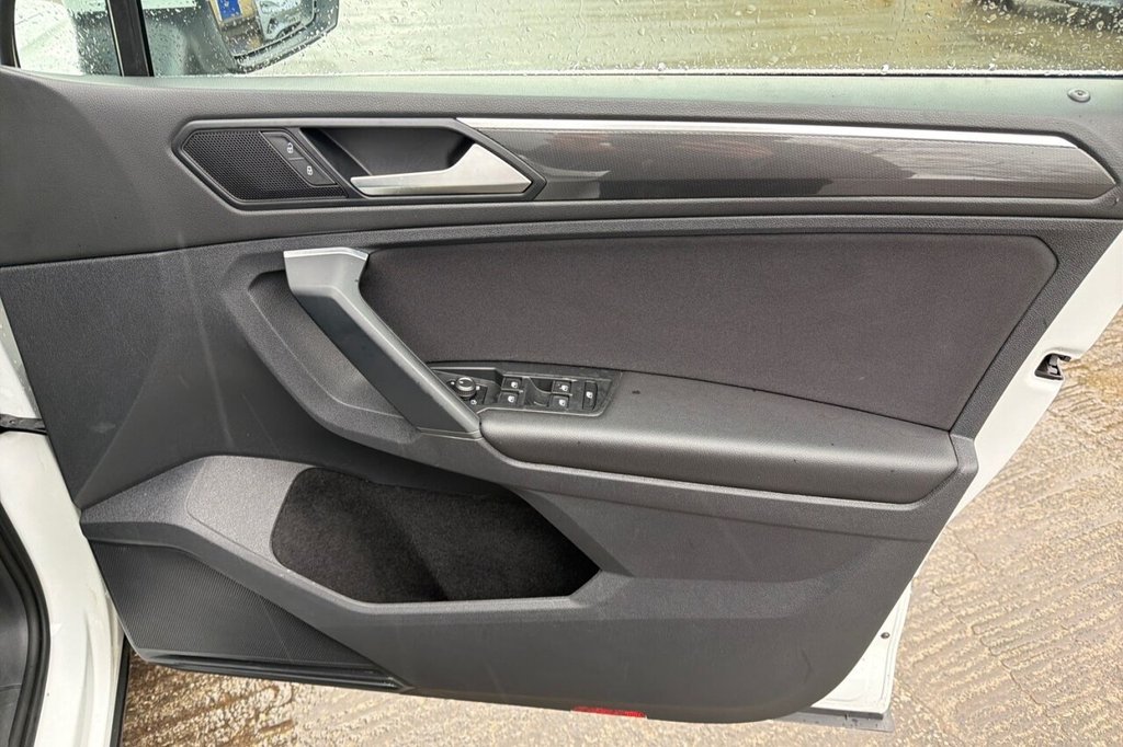 Used Volkswagen Tiguan 2018 for sale - 77621314: Photo 38