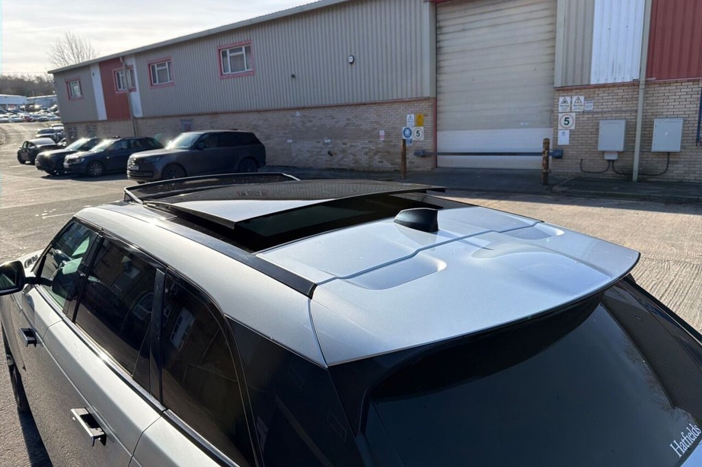 Used Land Rover Range Rover Velar 2019 for sale - 77547509: Photo 17