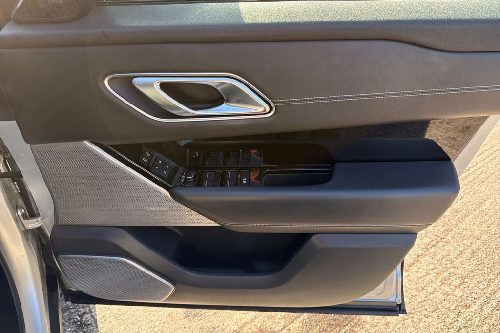 Used Land Rover Range Rover Velar 2019 for sale - 77547509: Photo 35