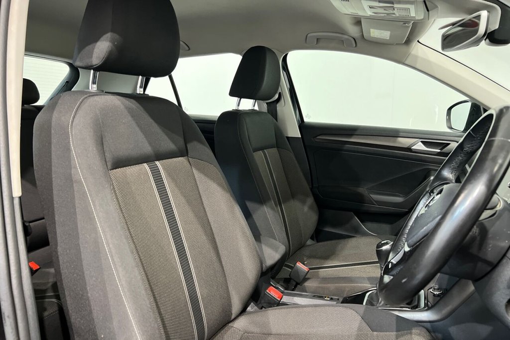 Used Volkswagen T-Roc 2018 for sale - 76535410: Photo 21