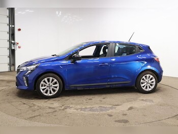 Used Renault Clio 2025 for sale - 77655462: Photo