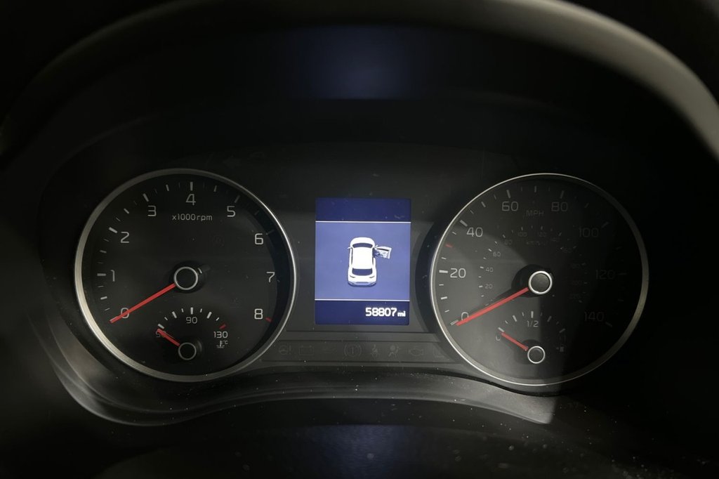 Used Kia Stonic 2019 for sale - 76395669: Photo 14