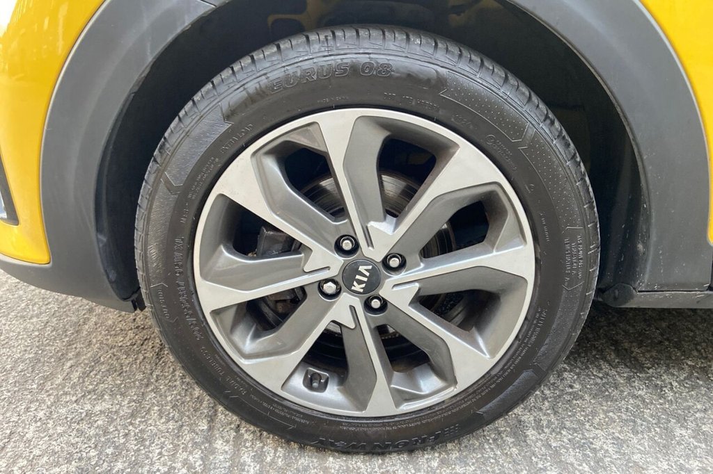 Used Kia Stonic 2019 for sale - 76395669: Photo 32