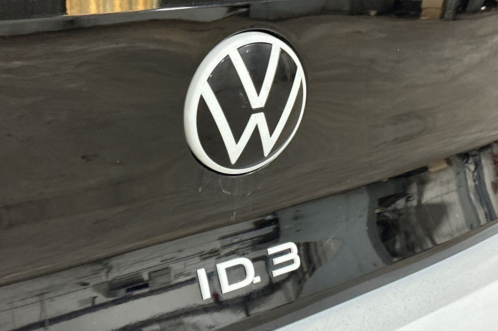 Vehicle 33