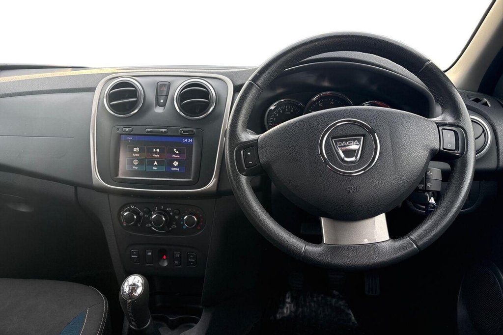 Used Dacia Sandero 2015 for sale - 76486969: Photo 12