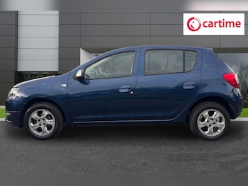 Used Dacia Sandero 2015 for sale - 76486969: Photo