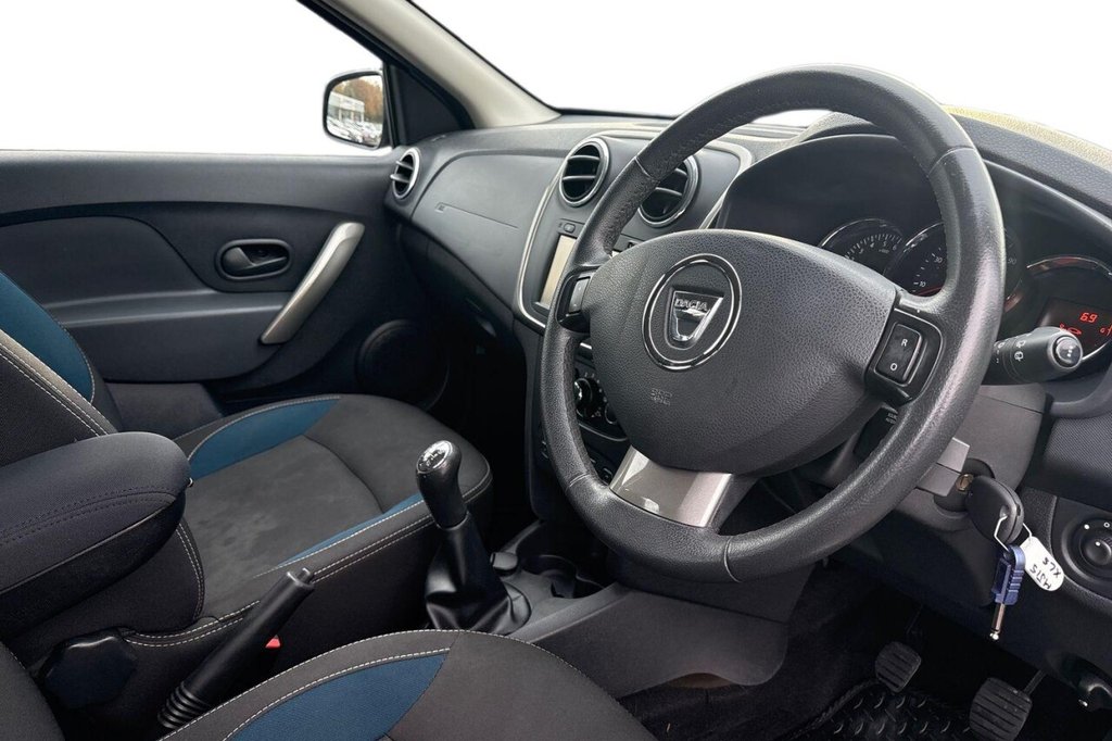 Used Dacia Sandero 2015 for sale - 76486969: Photo 9