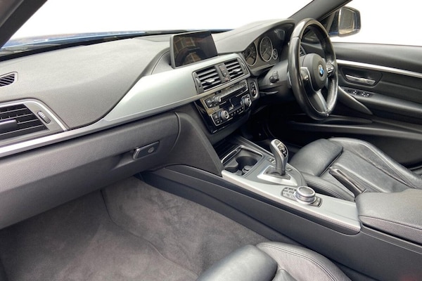 Used BMW 3 Series 2018 for sale - 76261377: Photo 11