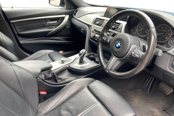 Used BMW 3 Series 2018 for sale - 76261377: Photo 9