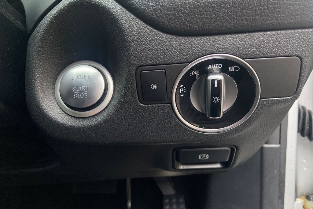 Used Mercedes-Benz CLA 2018 for sale - 76454281: Photo 35