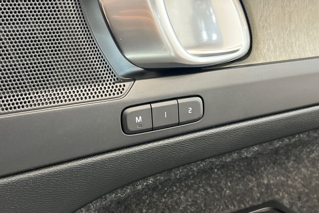 Used Volvo XC40 2018 for sale - 76768126: Photo 35