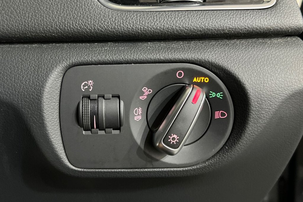 Used Audi Q3 2017 for sale - 76820296: Photo 38