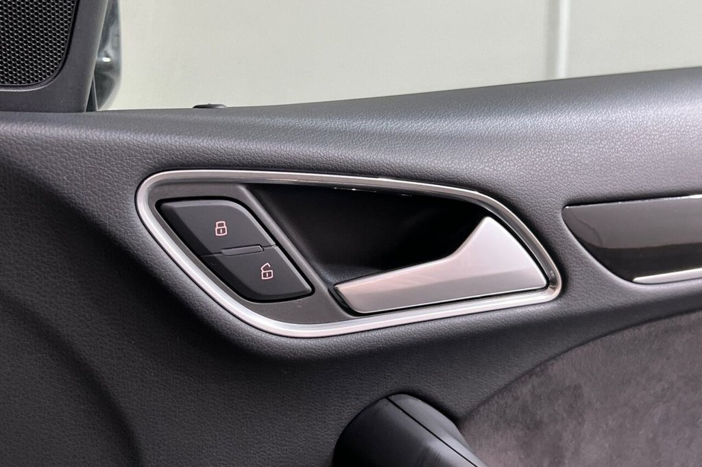 Used Audi Q3 2017 for sale - 76820296: Photo 39