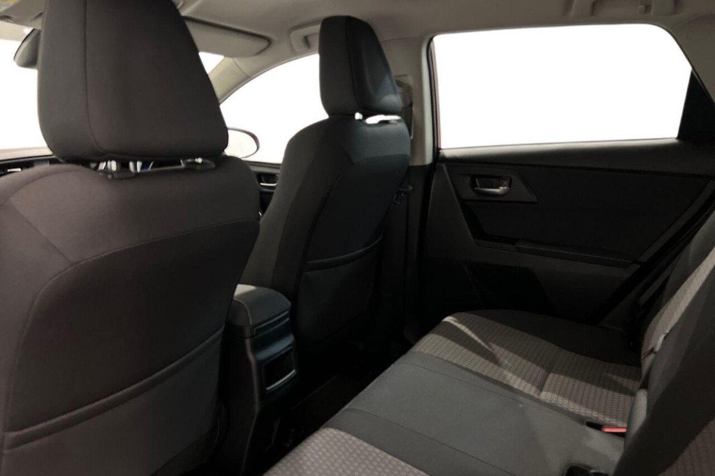 Used Toyota Auris 2017 for sale - 76454111: Photo 10