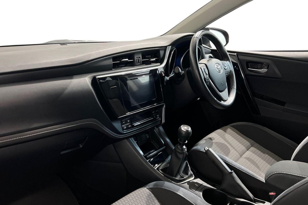 Used Toyota Auris 2017 for sale - 76454111: Photo 11