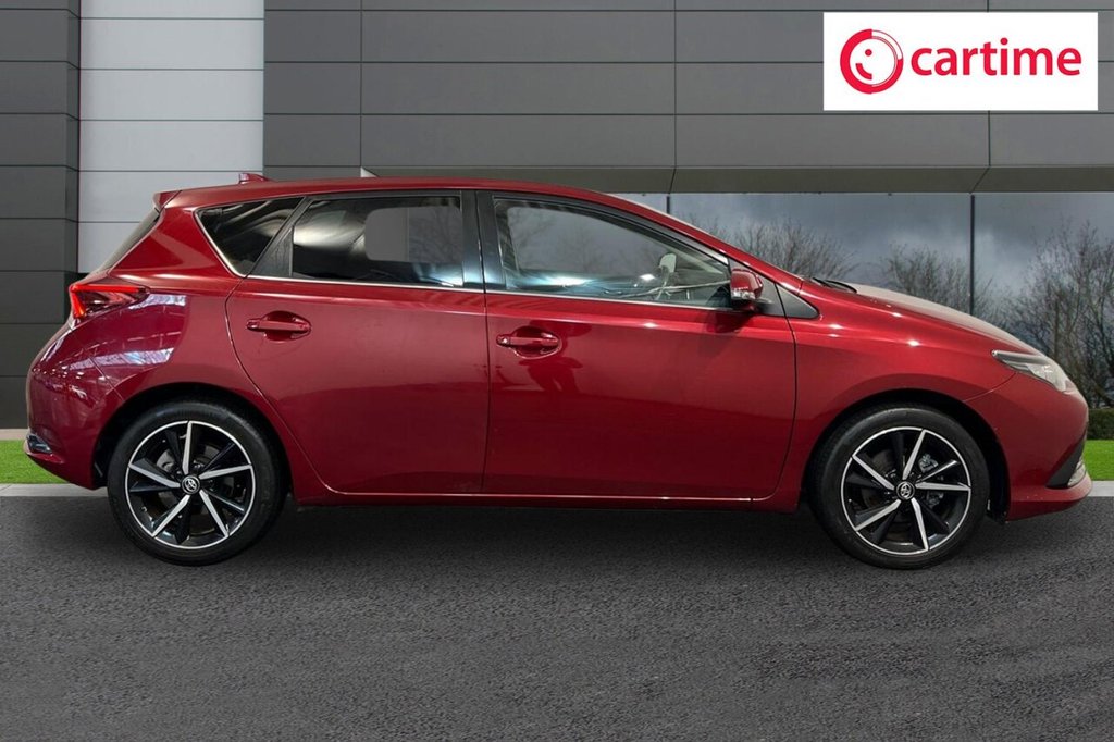 Used Toyota Auris 2017 for sale - 76454111: Photo 2